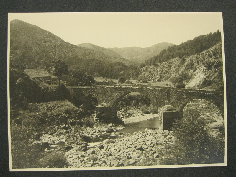 Val dell'Orba nei pressi della badia di Tiglieto, 27 luglio 1953. Fotografia originale